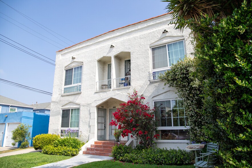 4629 Clarissa Ave, Los Angeles, CA à vendre - Photo du bâtiment - Image 2 de 11