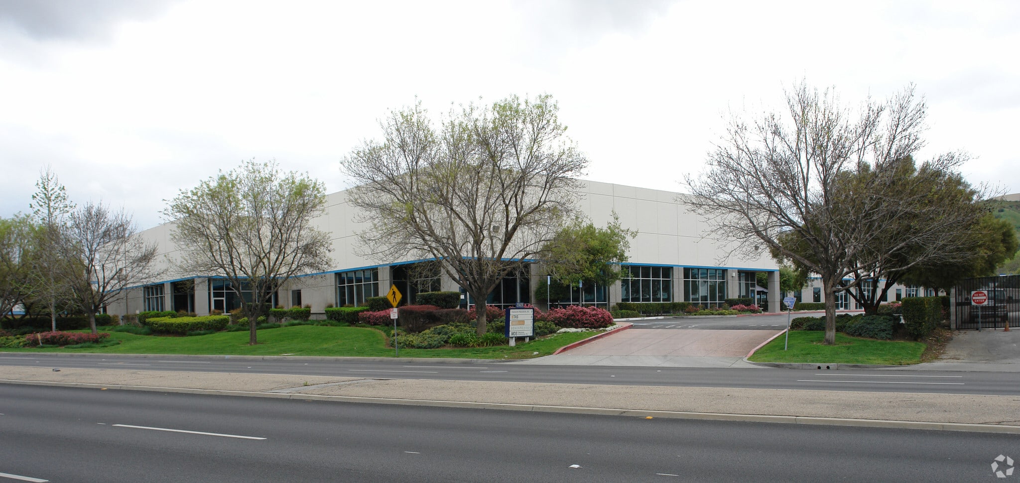 25620 Rye Canyon Rd, Valencia, CA for lease Primary Photo- Image 1 of 15