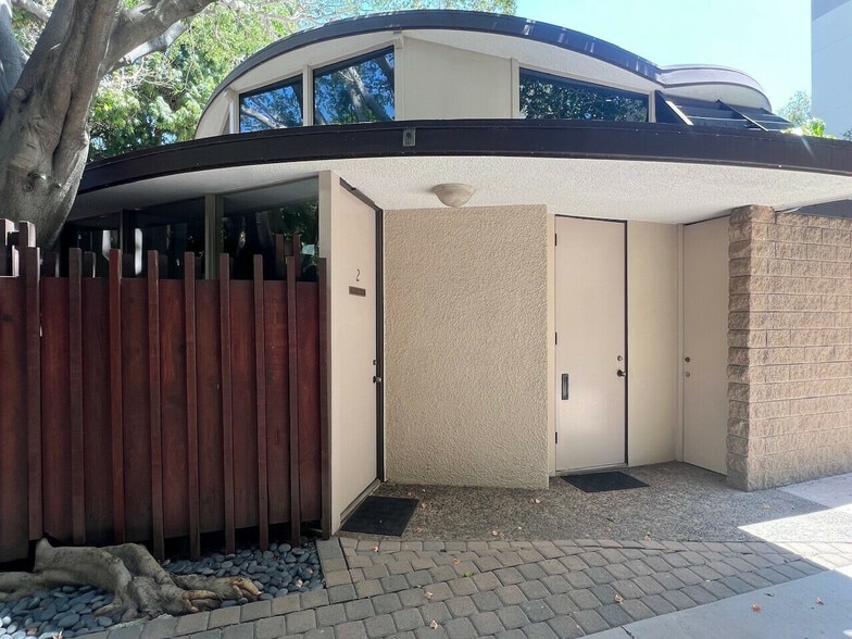 181 N Oak Knoll Ave, Pasadena, CA for lease - Building Photo - Image 3 of 6