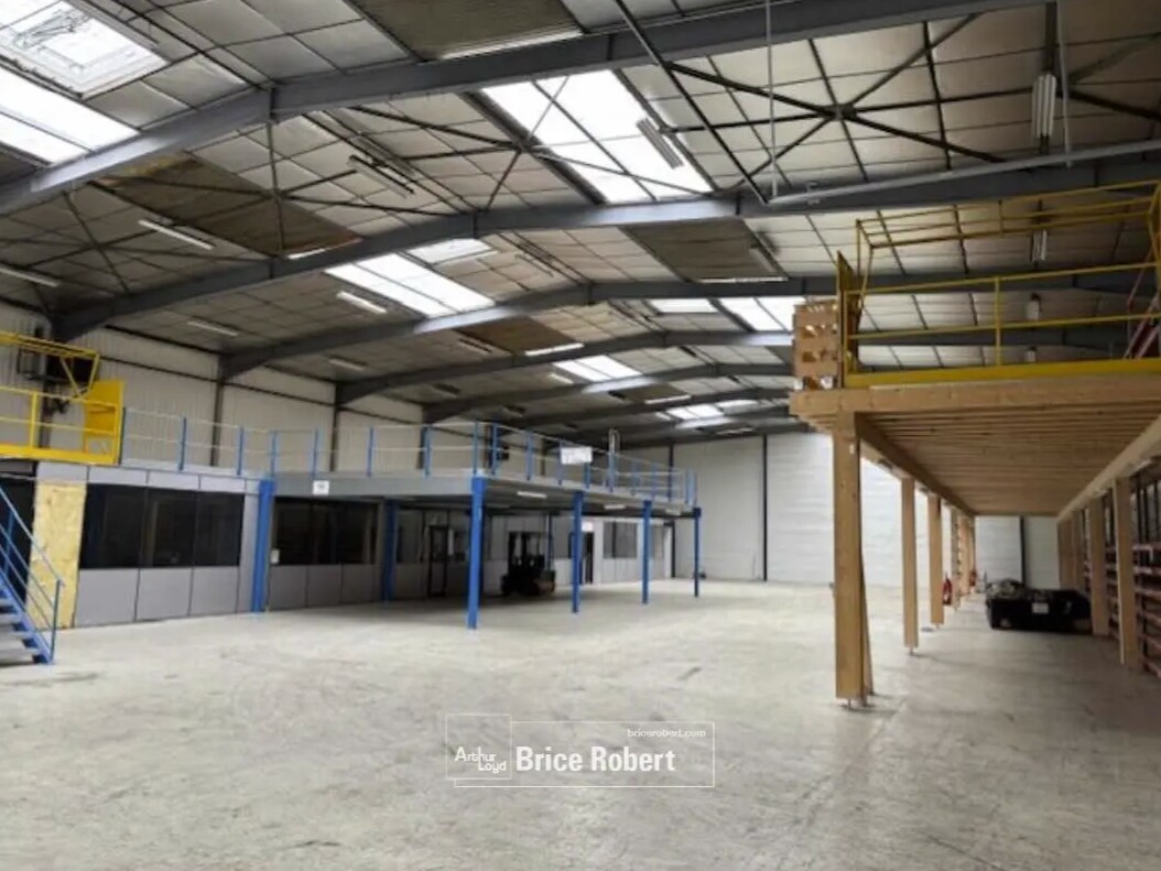 2 Rue Du Broteau, Irigny for lease Interior Photo- Image 1 of 4