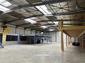 2 Rue Du Broteau, Irigny for lease Interior Photo- Image 1 of 4