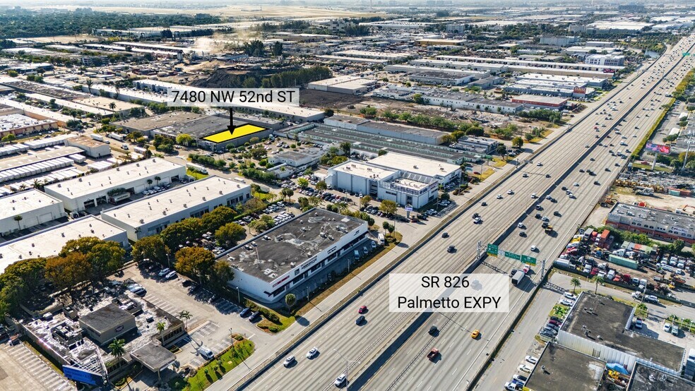 7480 NW 52nd St, Miami, FL à vendre - Photo du bâtiment - Image 2 de 18