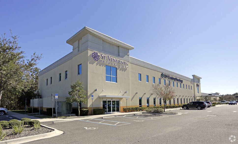 7751 Baymeadows Rd E, Jacksonville, FL à louer - Photo du bâtiment - Image 2 de 2