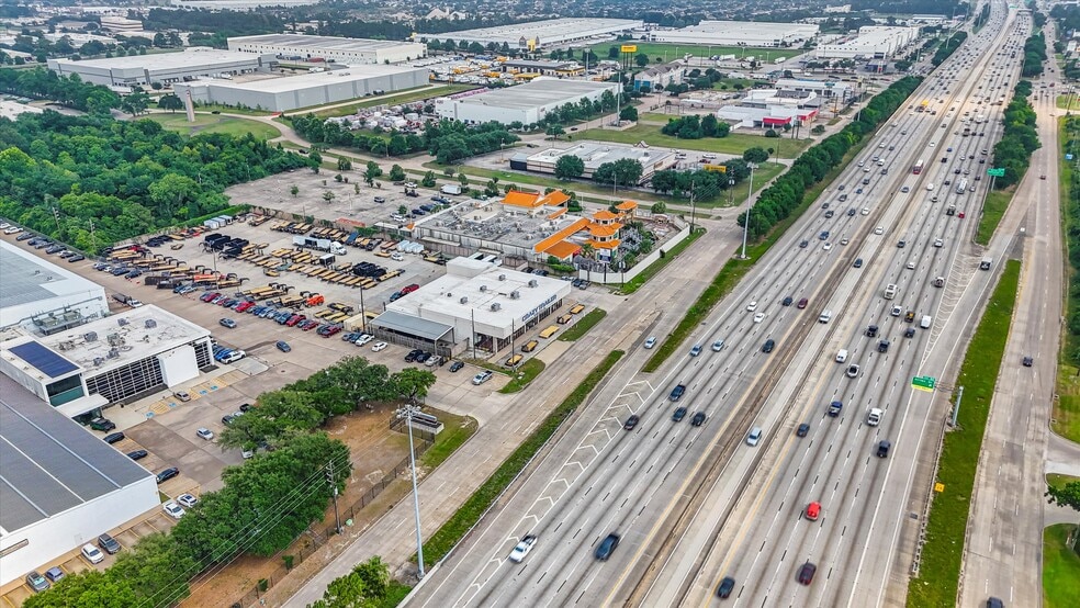 15150 North Fwy, Houston, TX for sale - Building Photo - Image 3 of 22