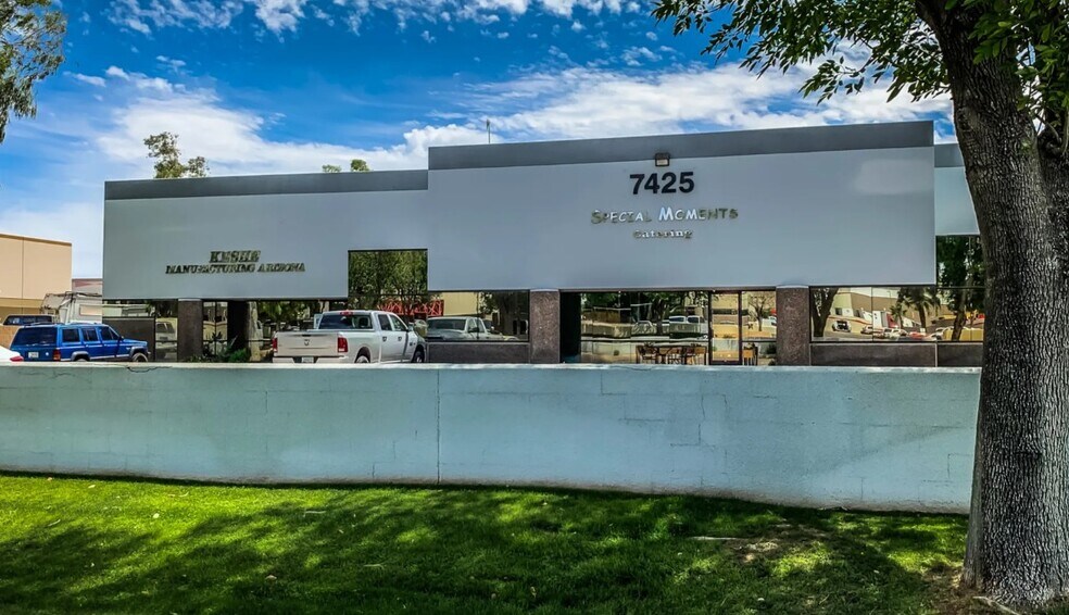 7425 S Harl Ave, Tempe, AZ à louer - Photo du bâtiment - Image 3 de 4