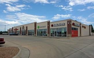Plus de détails pour 2570 S Broadway, Wichita, KS - Bureau/Commerce de détail à louer