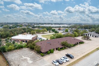 1721 Cimarron Trl, Hurst, TX - AÉRIEN  Vue de la carte
