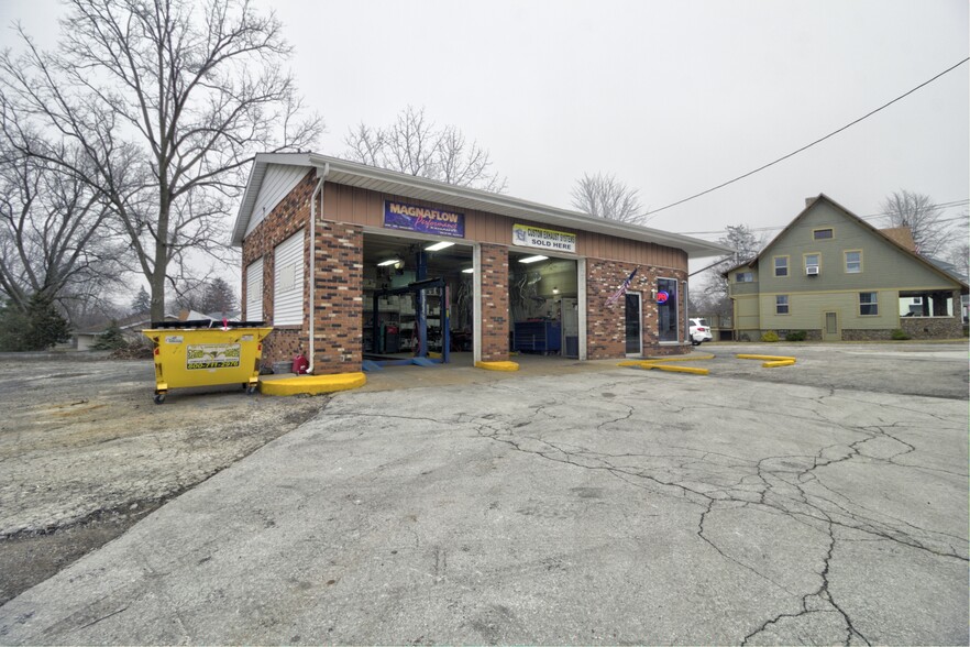 215 W McPherson Hwy, Clyde, OH for sale - Building Photo - Image 3 of 18