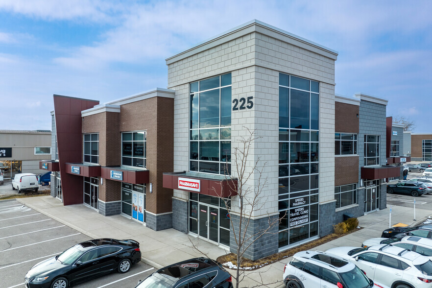 225 Speers Rd, Oakville, ON for lease - Primary Photo - Image 1 of 5