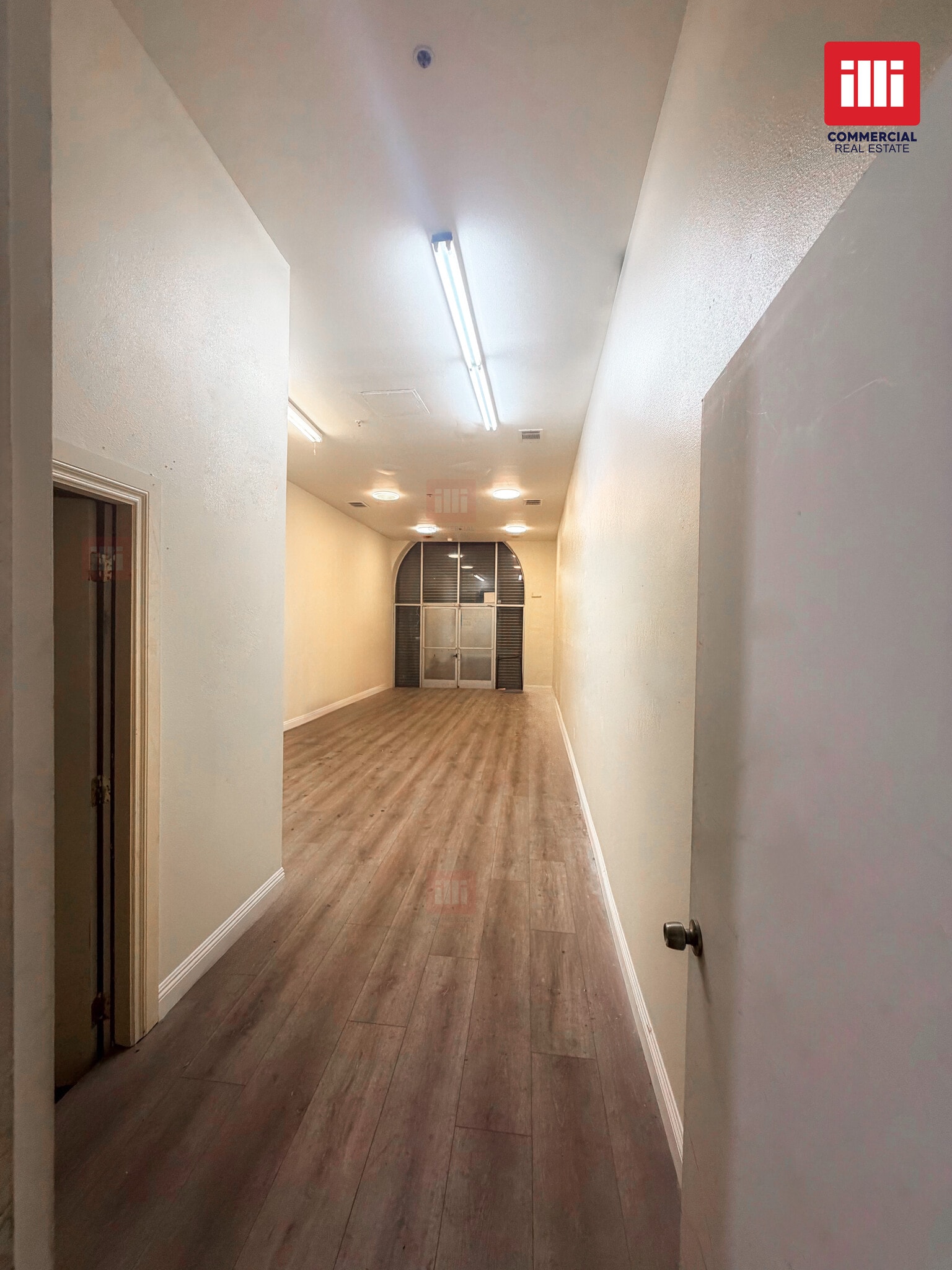 1325 Venice Blvd, Los Angeles, CA à louer Photo intérieure- Image 1 de 6