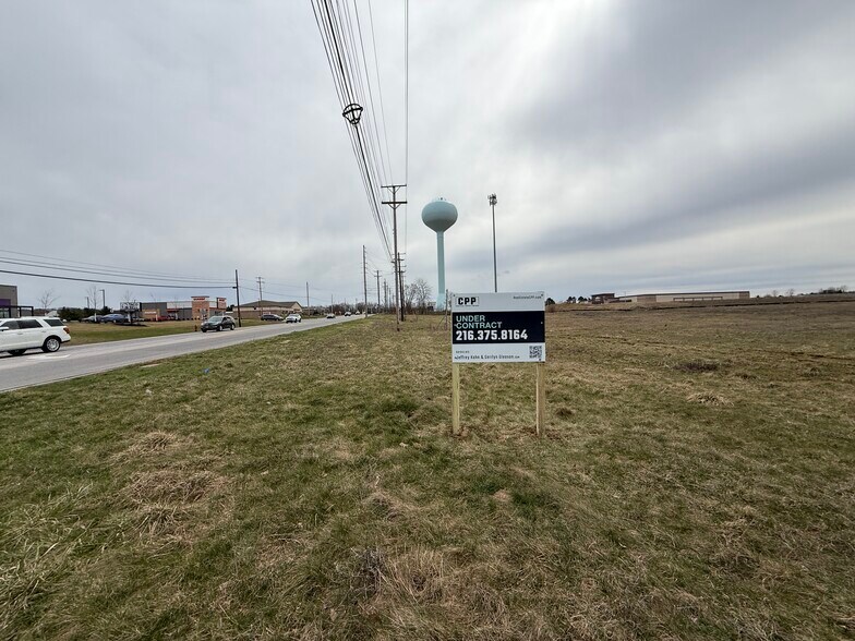 5781 Wooster Pike, Medina, OH à vendre - Photo du bâtiment - Image 3 de 4