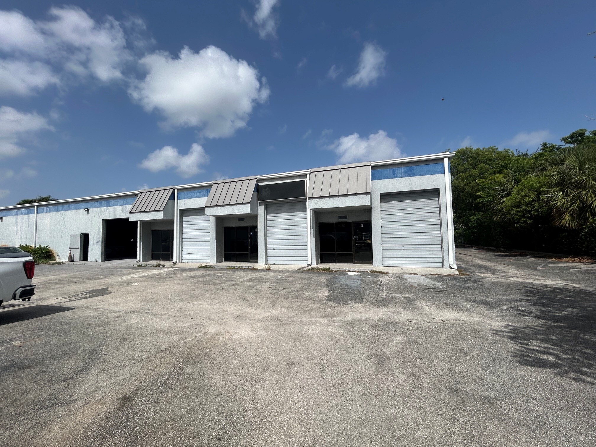 1934-1940 Church St, West Palm Beach, FL for lease Interior Photo- Image 1 of 6