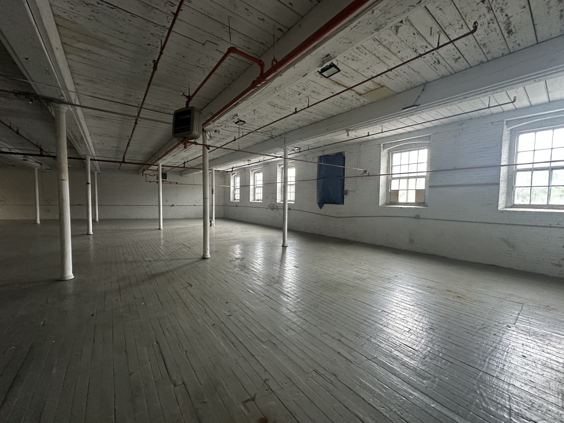 104 Anawan St, Fall River, MA for lease Interior Photo- Image 1 of 5
