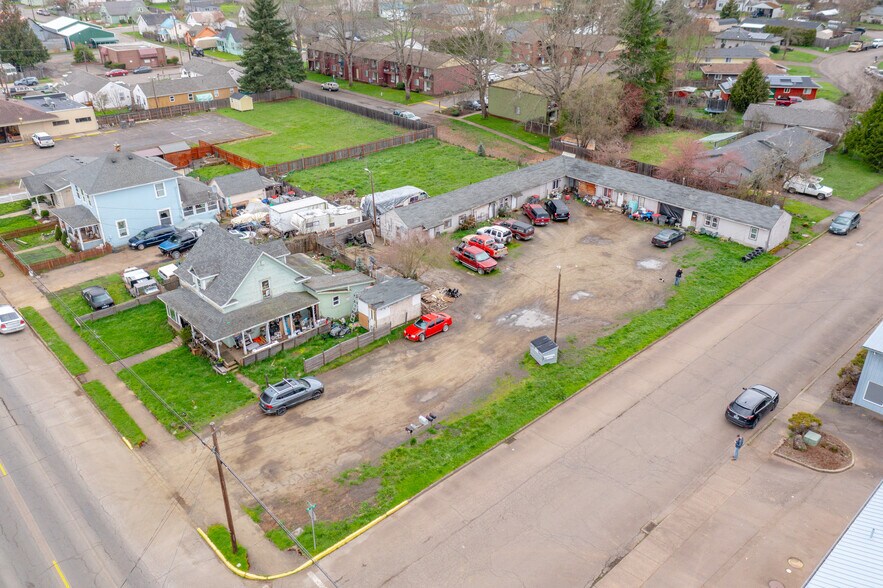 390 NE Main St, Willamina, OR à vendre - Photo du bâtiment - Image 2 de 2