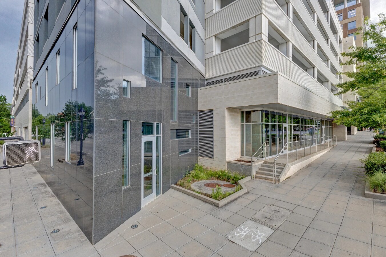 106 W Washington St, Greenville, SC à louer Photo du bâtiment- Image 1 de 8