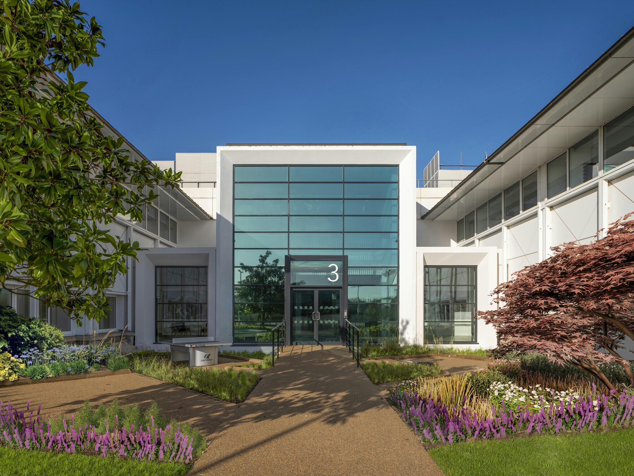 3 Roundwood Ave, Uxbridge à louer Photo du bâtiment- Image 1 de 2