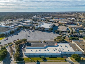 4782 Hulen Park Dr, Fort Worth, TX for lease Interior Photo- Image 2 of 4