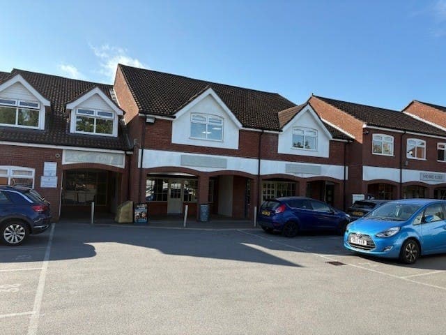 Units 5, 6 & 7 Oakmede Place, Binfield, Bracknell for lease Building Photo- Image 1 of 7