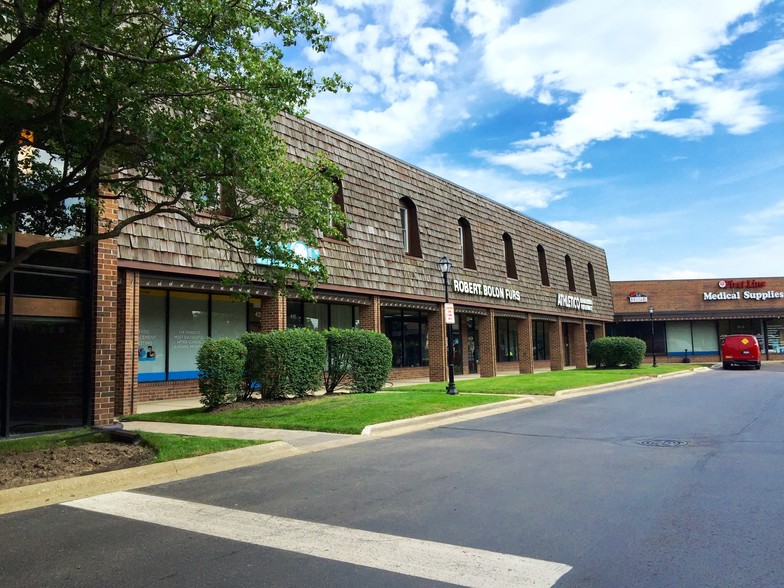 321-395 E Dundee Rd, Wheeling, IL for lease - Building Photo - Image 3 of 19