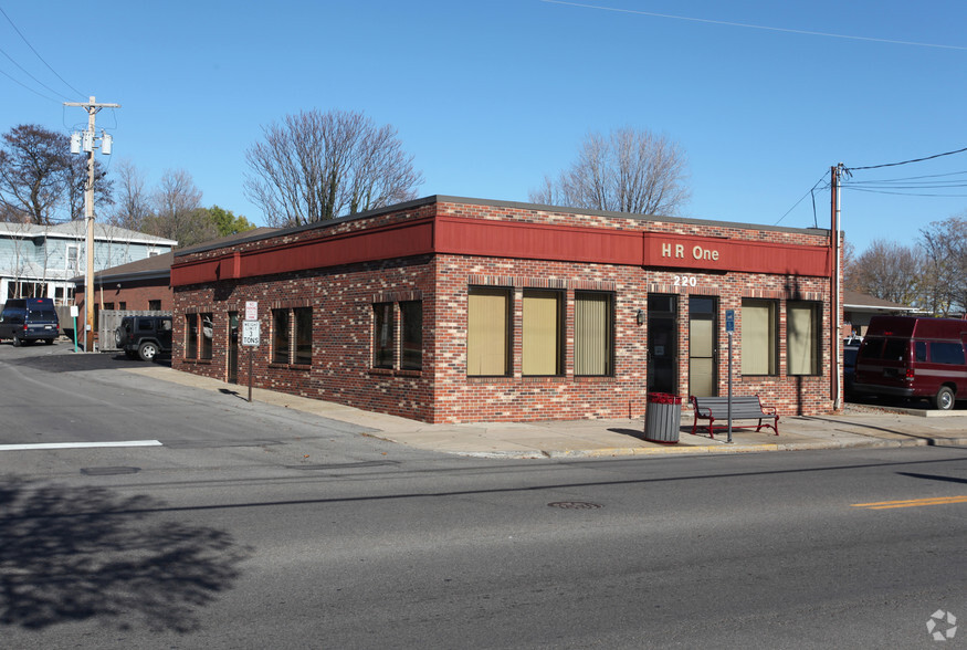 218 W Manlius St, East Syracuse, NY à vendre - Photo principale - Image 1 de 1