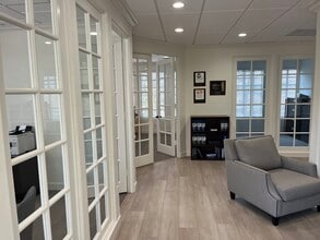 16236 San Dieguito Rd, Rancho Santa Fe, CA for lease Interior Photo- Image 2 of 6