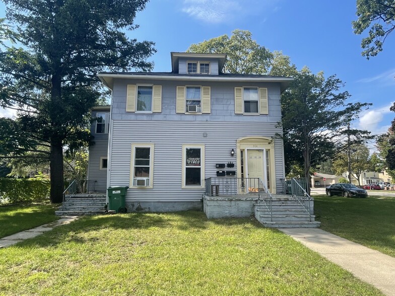 304 S Main St, Mount Pleasant, MI à vendre - Photo du bâtiment - Image 3 de 3