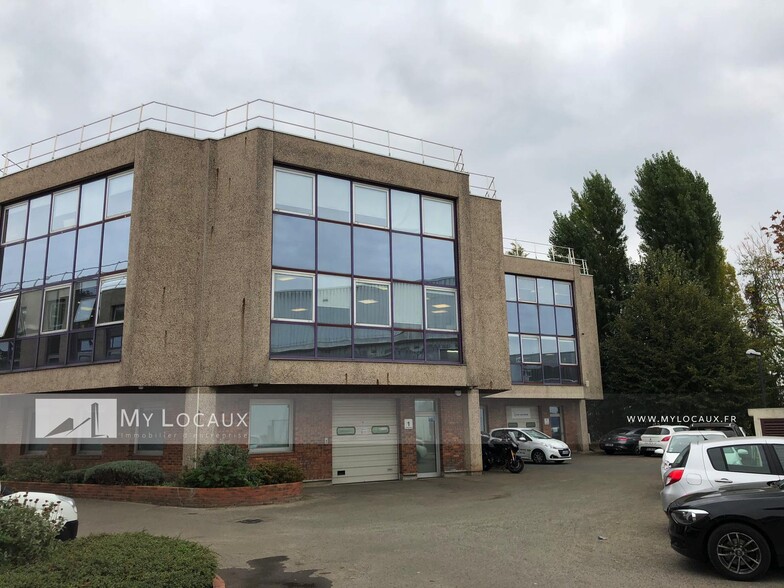 Industrial in Nanterre for lease - Building Photo - Image 2 of 8