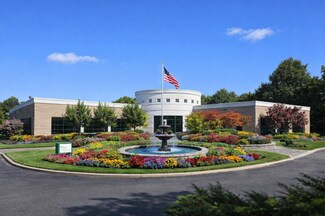 Plus de détails pour 225 Old Country Rd, Melville, NY - Bureau à vendre