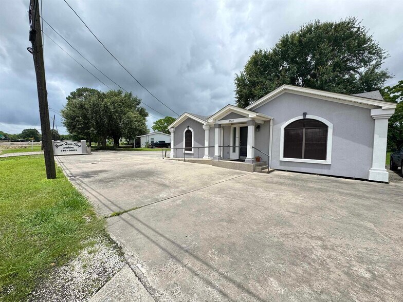 2567 Highway 365, Port Arthur, TX à vendre - Photo principale - Image 1 de 12