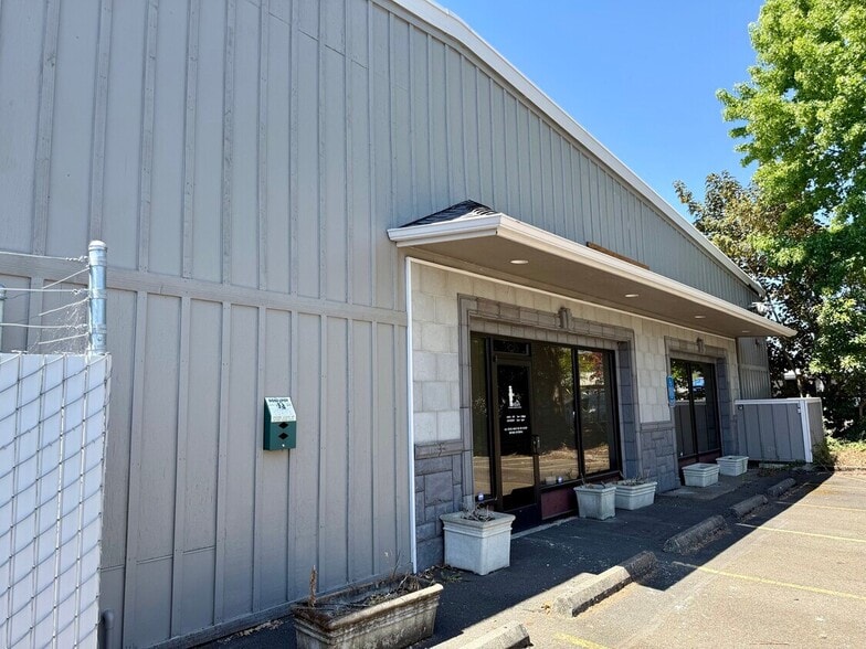 14865 SW 72nd Ave, Tigard, OR for lease - Building Photo - Image 3 of 7
