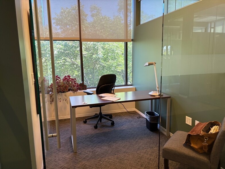 103-201 University Blvd, Denver, CO for lease - Interior Photo - Image 2 of 18