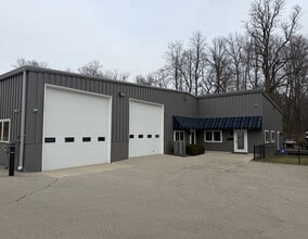 7253 Sheridan Springs Rd, Lake Geneva, WI for lease Building Photo- Image 1 of 8