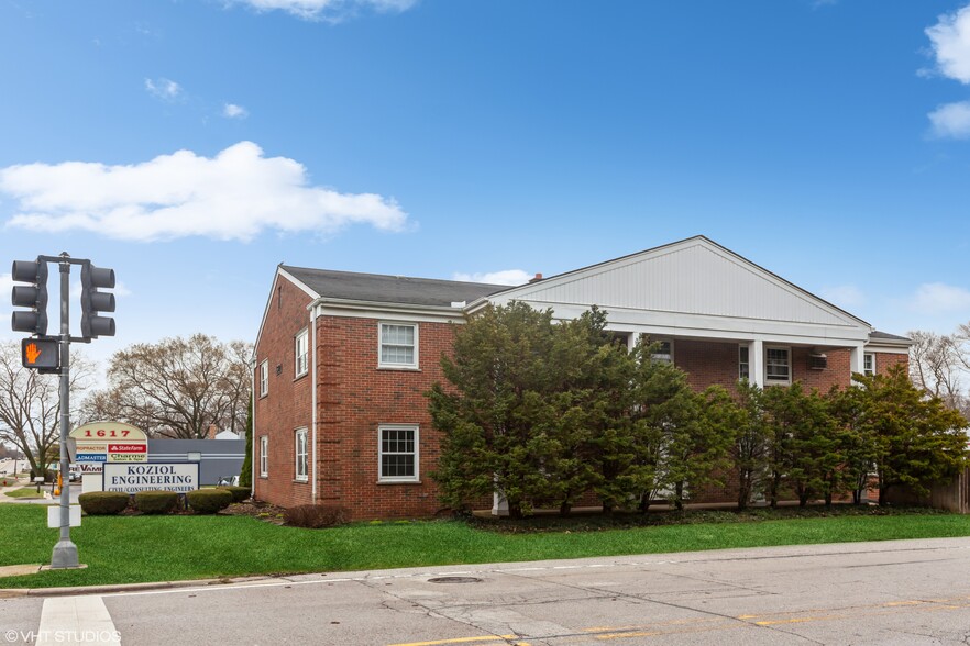 1621 Ogden Ave, Lisle, IL for sale - Building Photo - Image 3 of 22