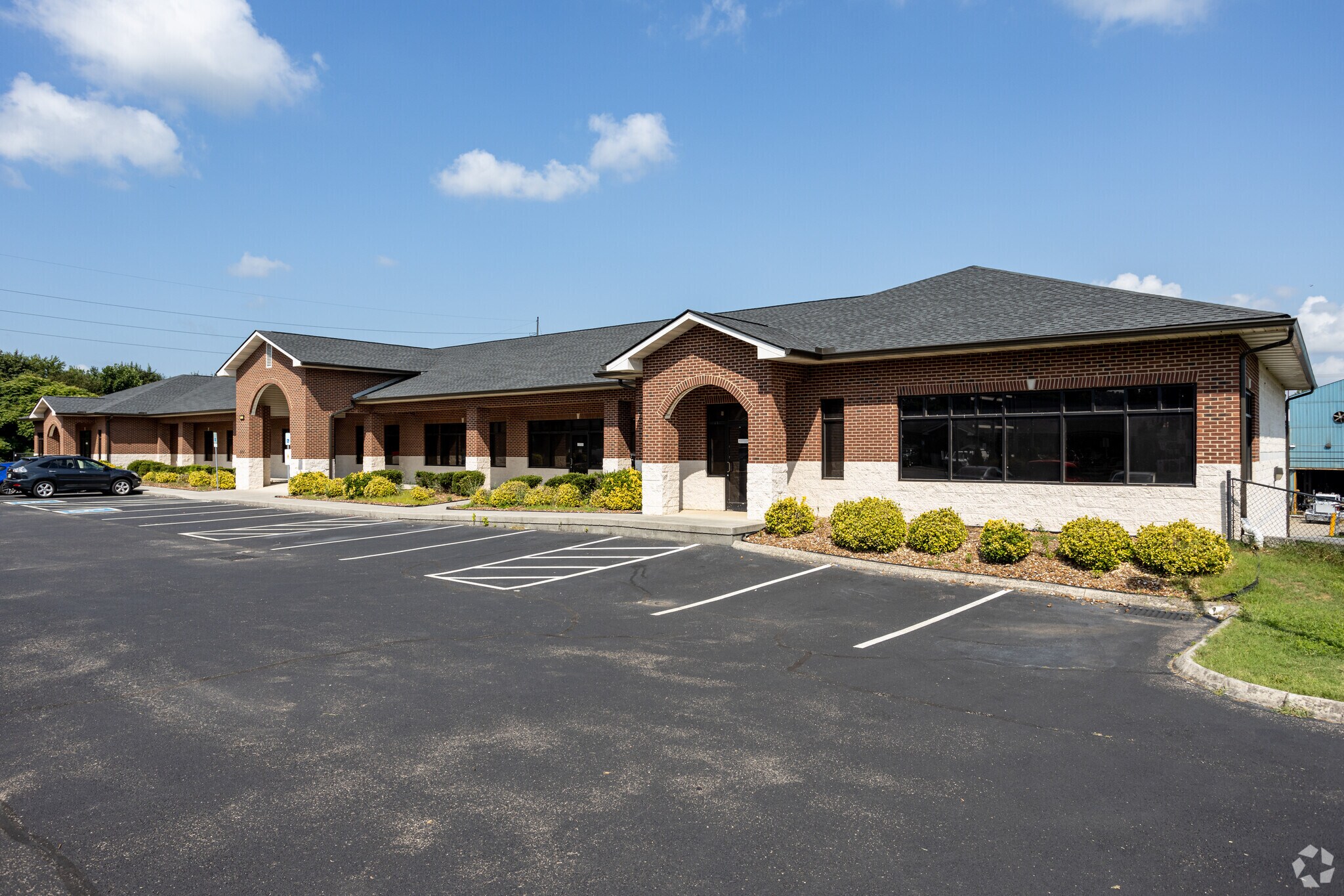 5266 N National Dr, Knoxville, TN à louer Photo principale- Image 1 de 8