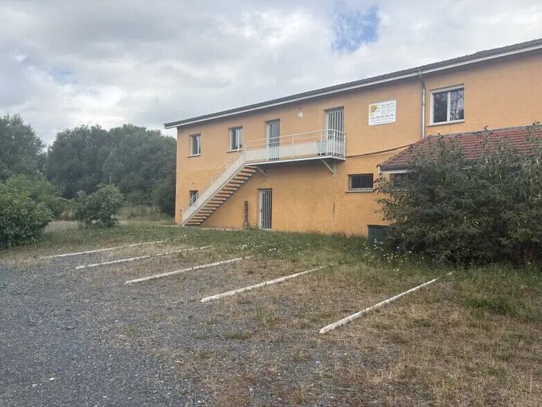 Flex dans Messimy à louer - Photo du bâtiment - Image 1 de 8