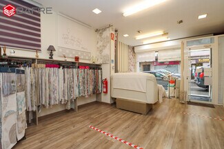 Plus de détails pour Multi-résidentiel à vendre