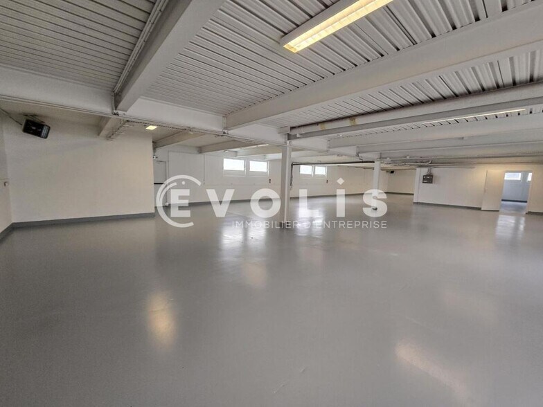 Flex dans Les Ulis à louer - Photo du bâtiment - Image 2 de 12