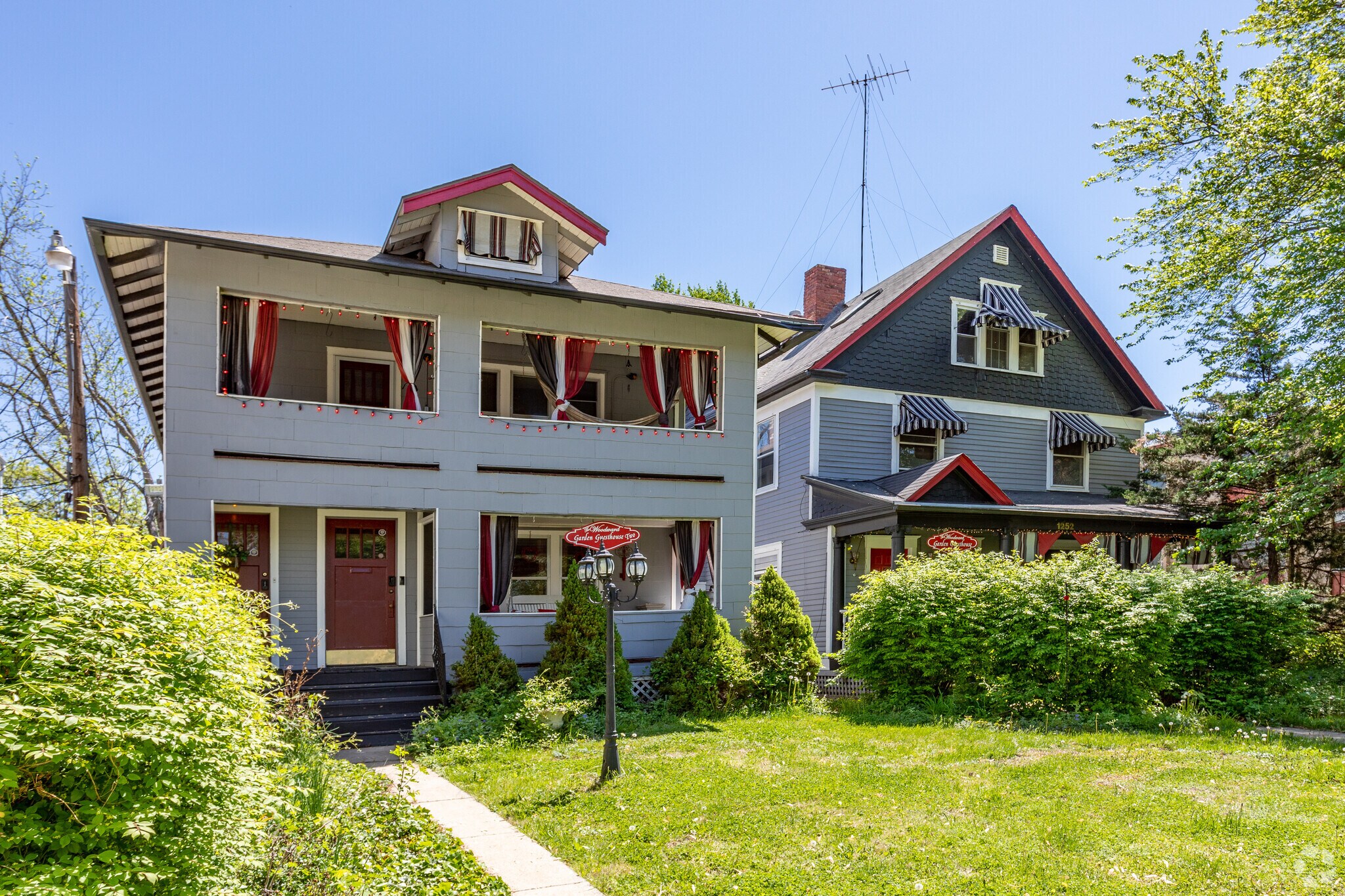 Topeka Multifamily Portfolio for Sale portefeuille de 5 propriétés à vendre sur LoopNet.ca Photo principale- Image 1 de 4