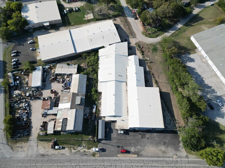 5609 Azle Ave, Sansom Park, TX à vendre - Photo du bâtiment - Image 3 de 11