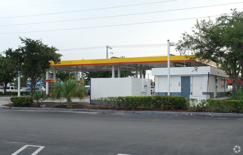 4524 Forest Hill Blvd, West Palm Beach, FL for sale - Building Photo - Image 3 of 11