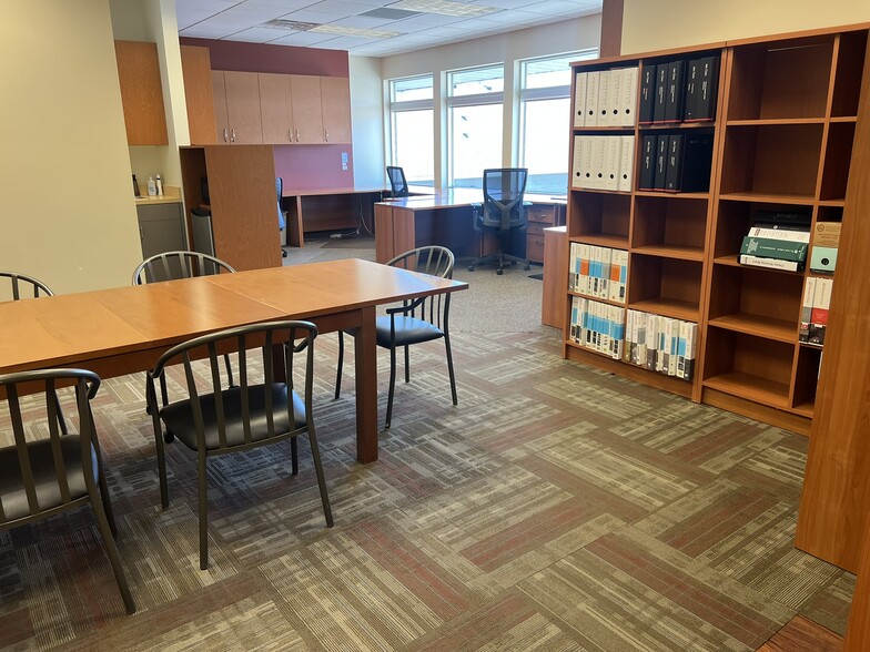 215 N 2nd St, River Falls, WI for lease - Building Photo - Image 3 of 8