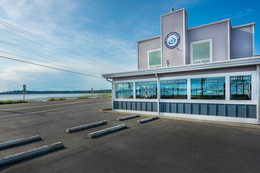 8045 Birch Bay Dr, Blaine, WA for sale - Building Photo - Image 2 of 17