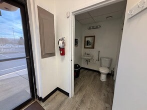 2701-2736 N Mall Dr, Virginia Beach, VA for lease Interior Photo- Image 1 of 5