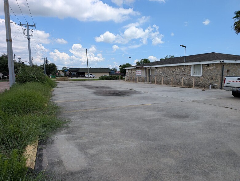 16602 Sea Lark Rd, Houston, TX à vendre - Photo du bâtiment - Image 3 de 13