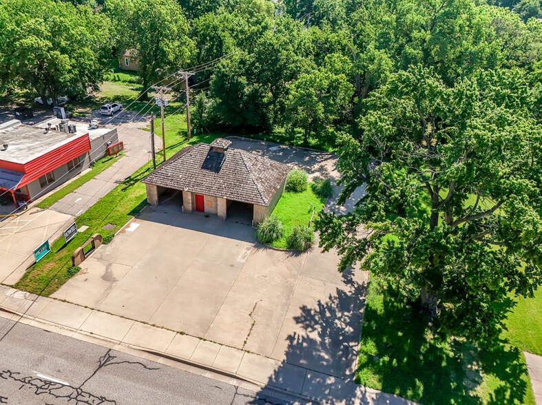 220 N 2nd Ave, Mulvane, KS for sale - Building Photo - Image 3 of 51