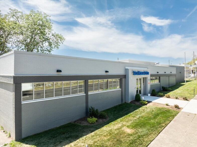 520 W Roosevelt Blvd, Philadelphia, PA à vendre - Photo du bâtiment - Image 3 de 63