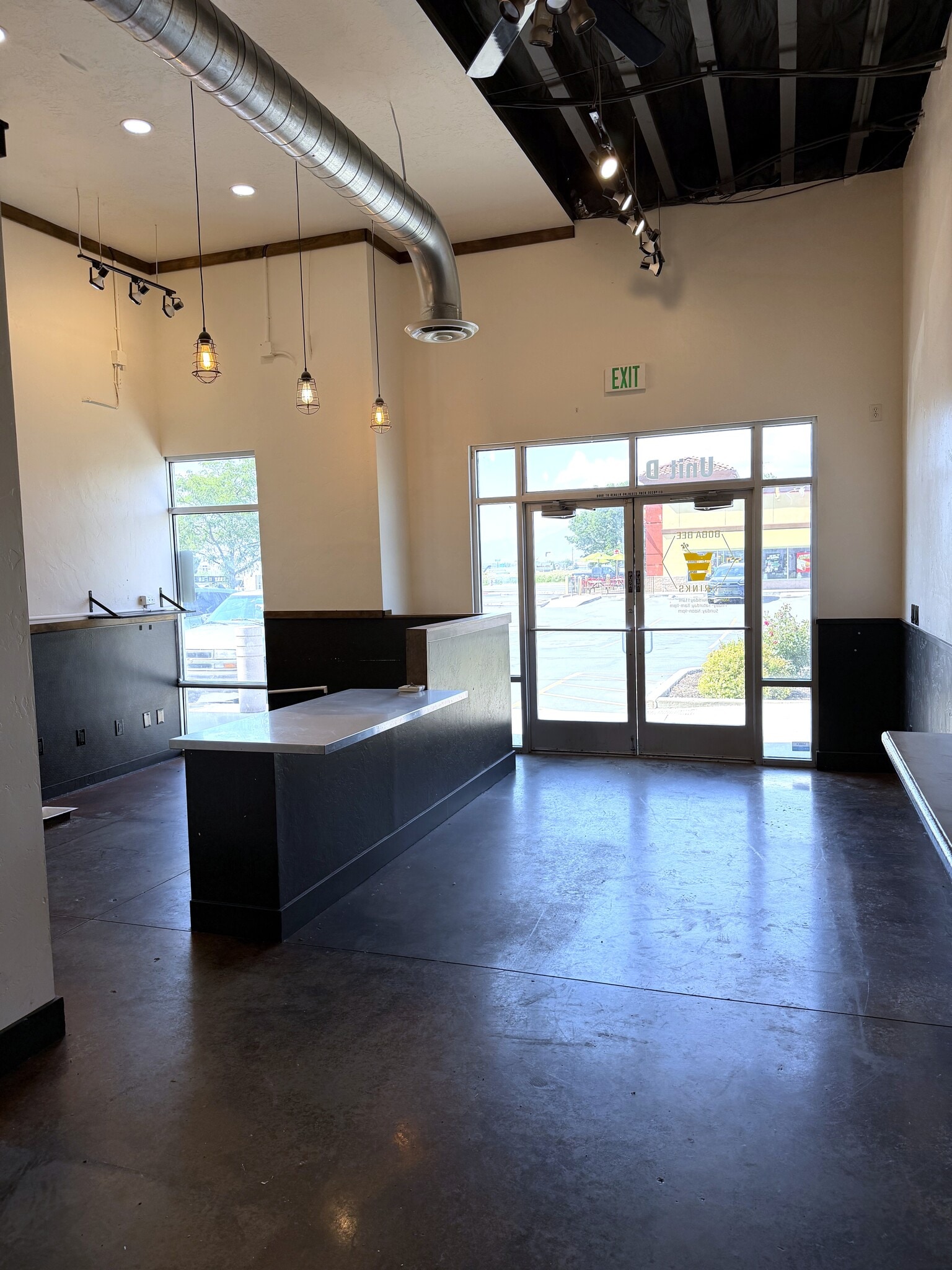 484 S 1750 W, Springville, UT for lease Interior Photo- Image 1 of 12