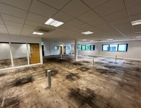 William Brown Close, Cwmbran for lease Interior Photo- Image 2 of 6