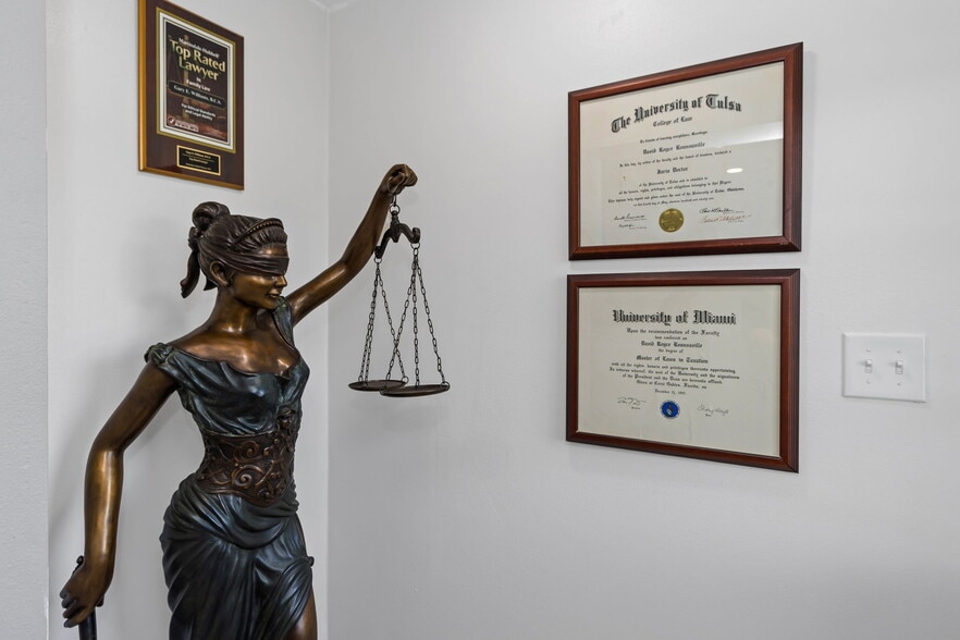 2645 Sunset Point Rd, Clearwater, FL for lease - Building Photo - Image 2 of 34