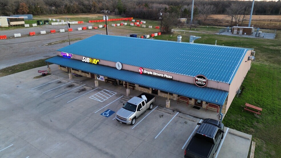 5166 E FM 1187, Burleson, TX à louer - Photo du bâtiment - Image 1 de 20